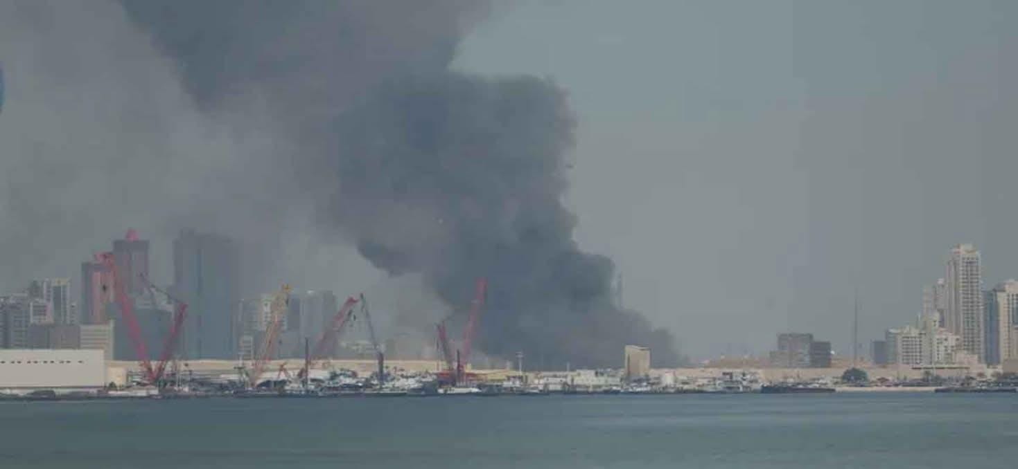 সৌদিতে মার্কিন বিমানে ইরানের ক্ষেপণাস্ত্র হামলা: পাঁচটি রণতরি ক্ষতিগ্রস্ত