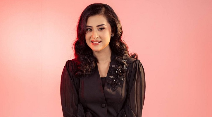 ক্ষোভ প্রকাশ বুবলীর, চান সাইবার ক্রাইমের সহযোগিতা