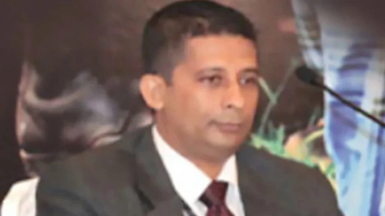 ইস্টার সানডে হামলার নেপথ্যে যড়যন্ত্রের অভিযোগ: শ্রীলঙ্কার সাবেক গোয়েন্দা প্রধান গ্রেপ্তার