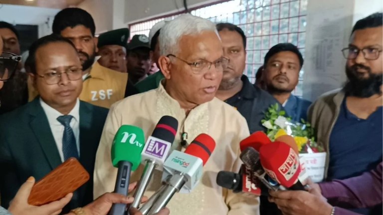 ফ্যামিলি কার্ড নিয়ে অপপ্রচার রোধে কর্মকর্তাদের কঠোর নির্দেশ সমাজকল্যাণমন্ত্রীর