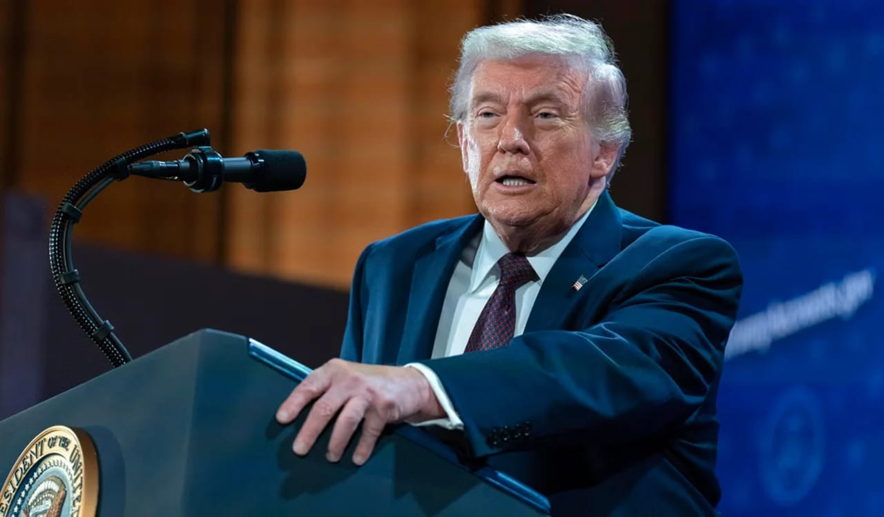 হরমুজ প্রণালীতে জাহাজকে নিরাপত্তা দেবে মার্কিন নৌবাহিনী জানালেন ট্রাম্প